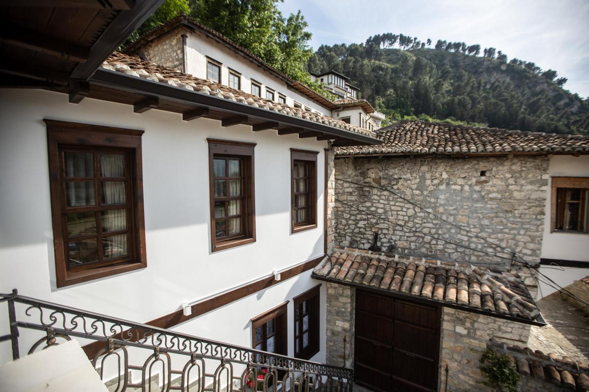 Vista Boutique Hotel Berat Eksteriør bilde